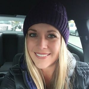 Meet your Posher, Casey